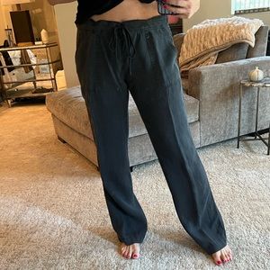 Michael Stars Linen Pants in black. Medium